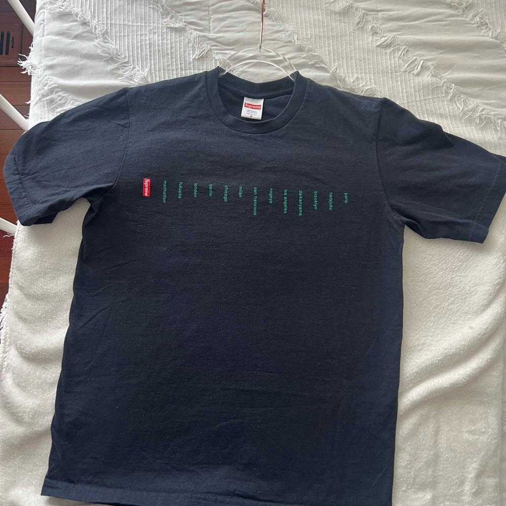 Blue supreme Graphic T-Shirt